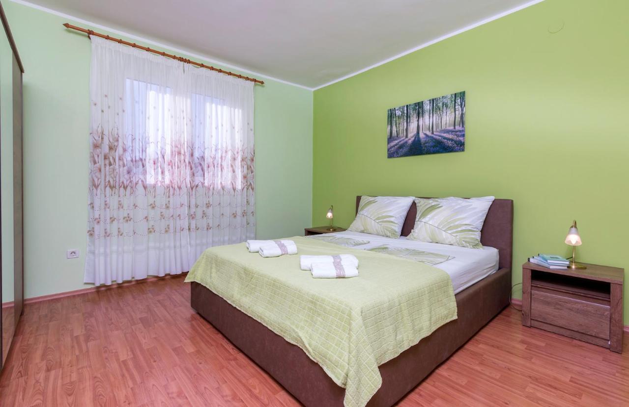 Apartment Rubina With Secure Parking 梅杜林 外观 照片