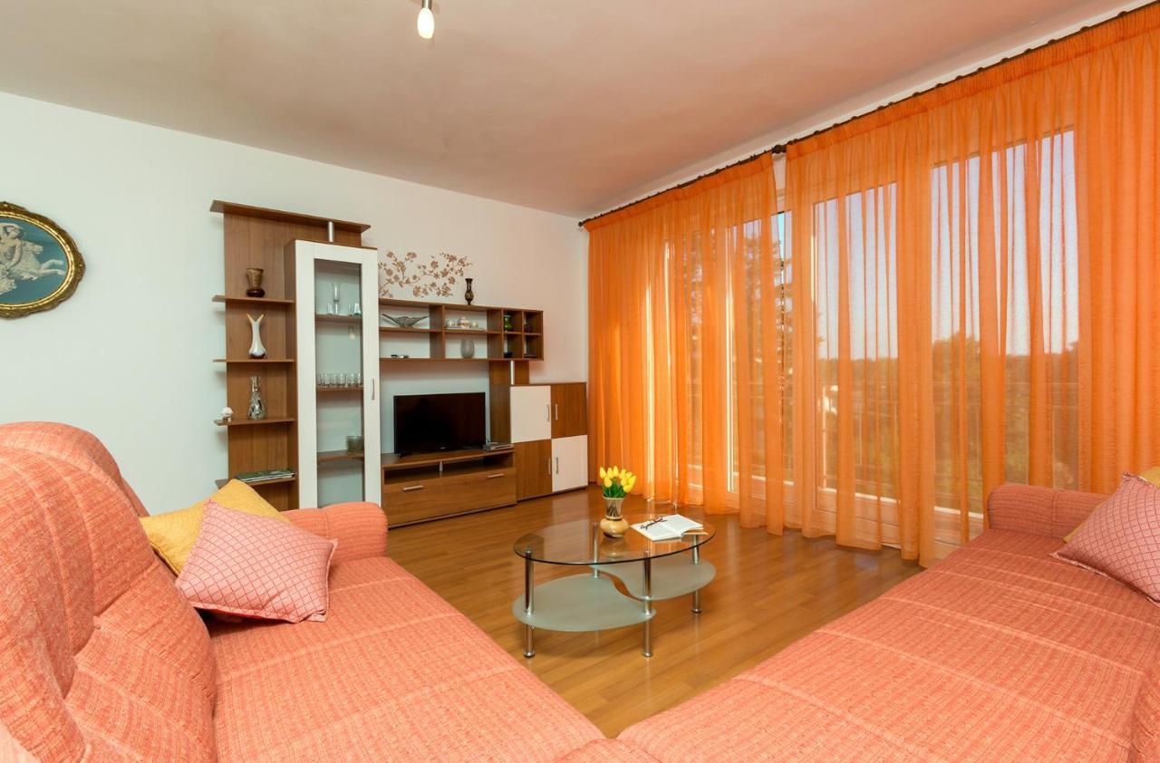 Apartment Rubina With Secure Parking 梅杜林 外观 照片